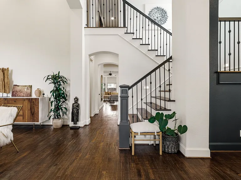 4101 Chimney Rock Dr — Photo 3