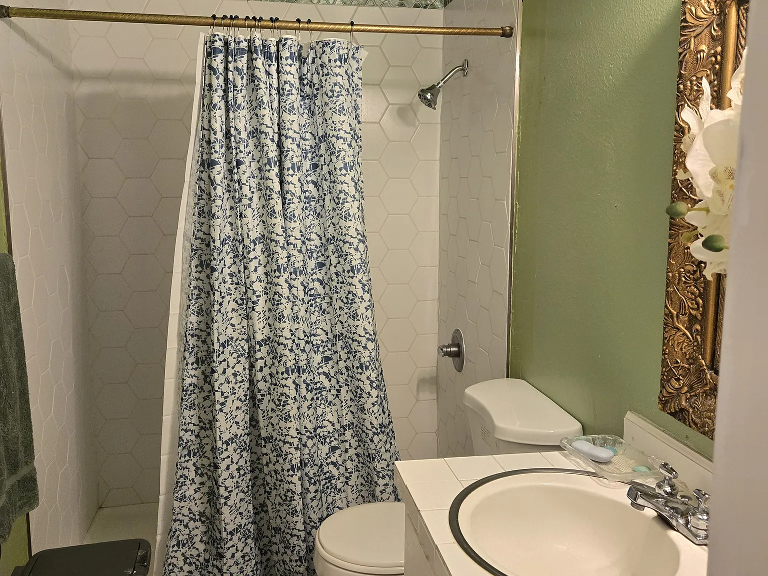 5 bed, 2200 sqft, $775 — Photo 4