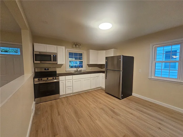 247 W Hickory St — Photo 7