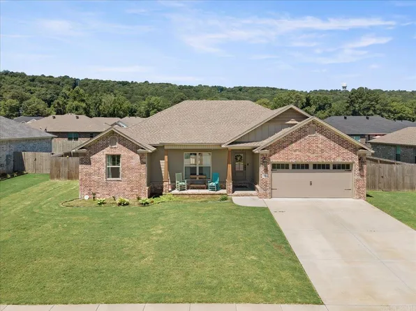 107 Promenade Cir, Russellville, AR 72801