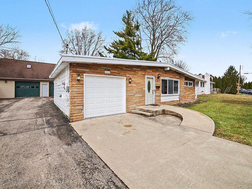 1st image of 2515 Dow Pl