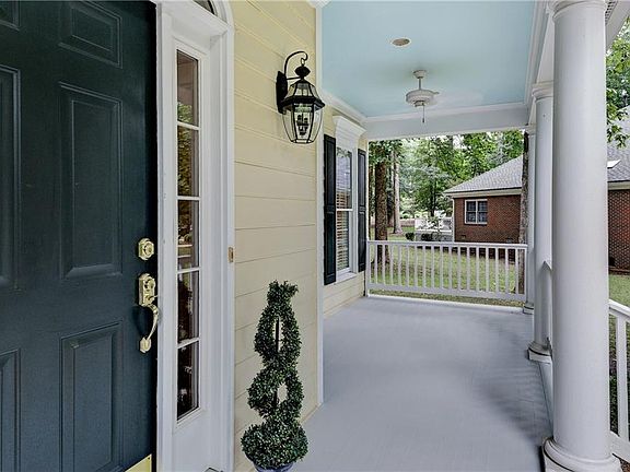 3rd image of 9 Harrop Parrish Ct