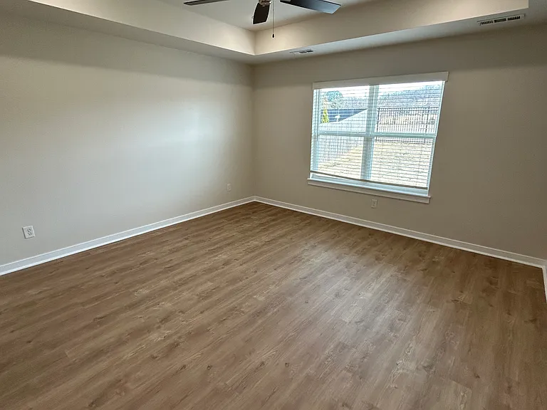 510 Wagon Wheel Rd — Photo 6