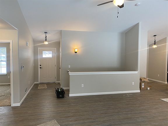 4th image of 151883 Oriole Ln