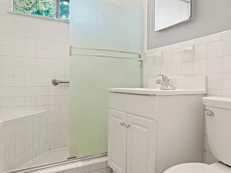 819 Hadley Rd — Photo 10