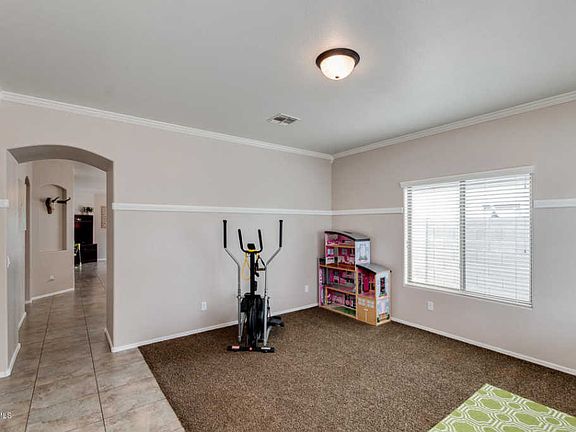 5th image of 1306 W Brangus Way