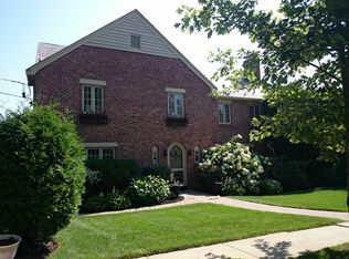 35 Shaw Rd, Brookline, MA 02467