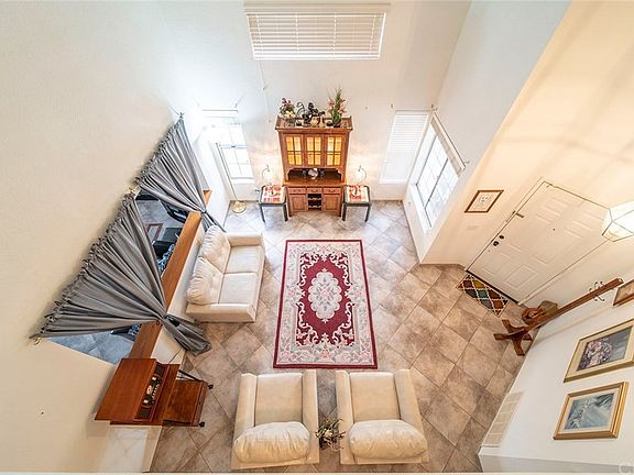 4th image of 14287 Plumas Ct