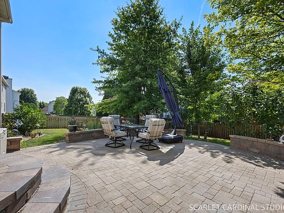 3rd image of 169 N Orchard Dr