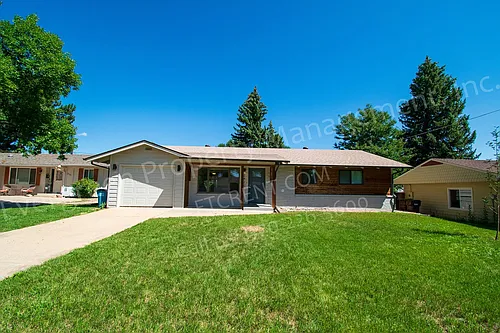 2420 Poplar Dr Photo 1