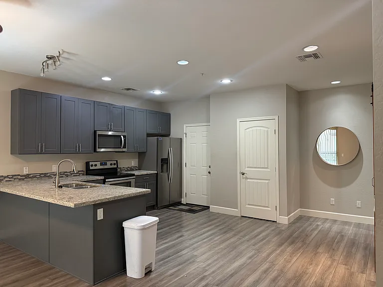 1406 W Main St #104 — Photo 31