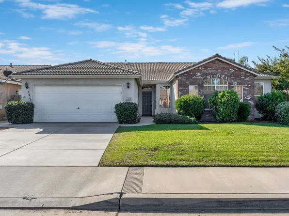 1043 W Pebble Dr, Hanford, CA 93230