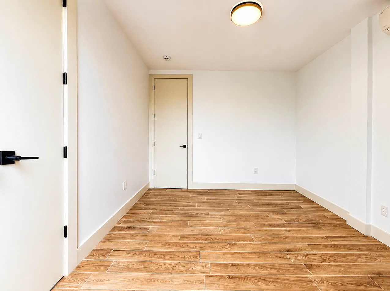 1536 Brooklyn Avenue — Photo 4