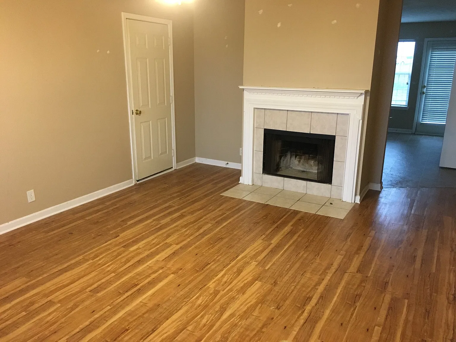 1217 Akins Ridge Drive - 1 — Photo 2