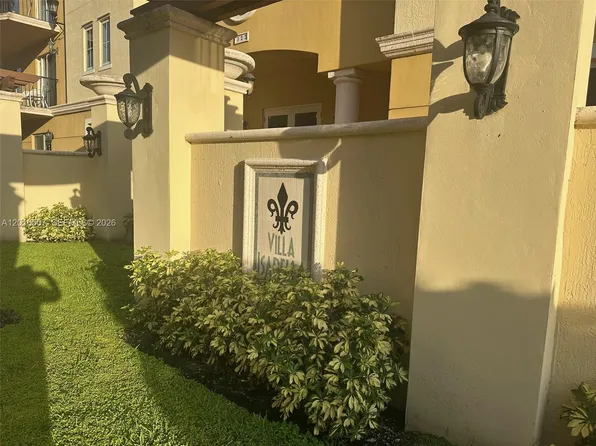 322 Madeira Ave APT 302, Coral Gables, FL 33134