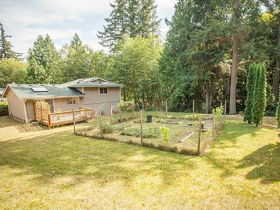 2nd image of 4214 Winns Hollow Ln