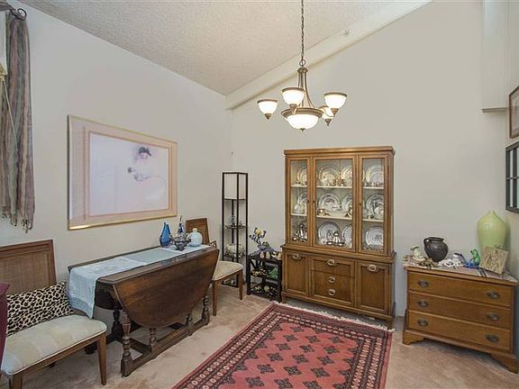 5th image of 331 Philip Dr APT 304