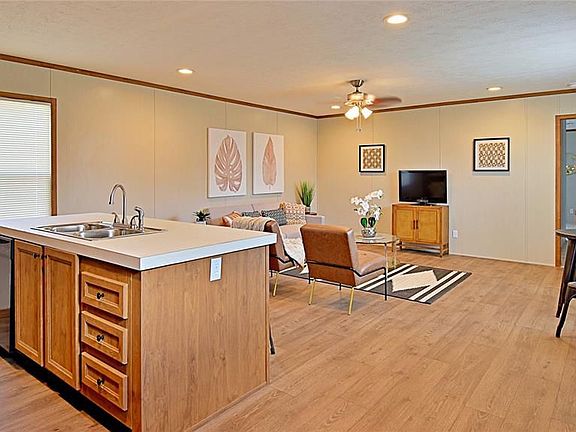 2nd image of 702 E Navigation Blvd #99