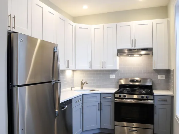 3058 N Greenview Ave #2, Chicago, IL 60657