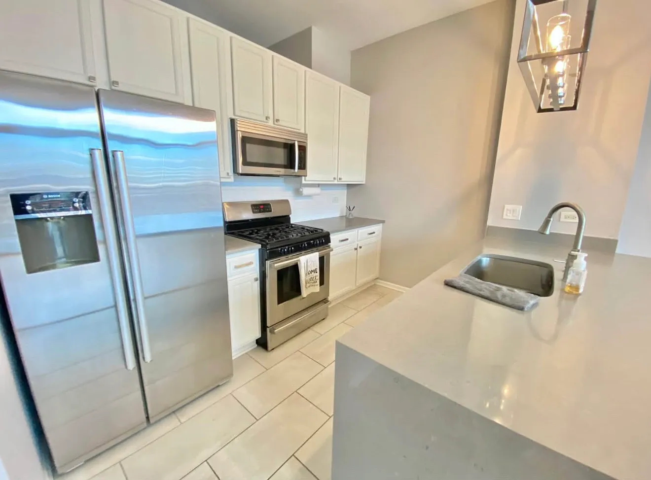 340 W Superior St — Photo 4