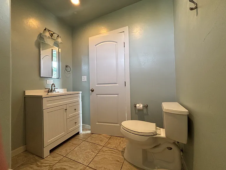 1221 Laurel St #A — Photo 9