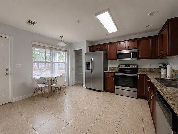 3rd image of 4663 SW 48th Dr APT 137