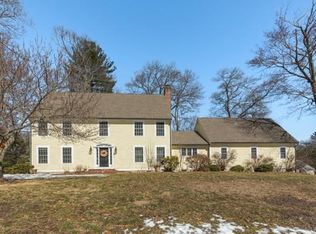 9 Longmeadow Dr, Ipswich, MA 01938