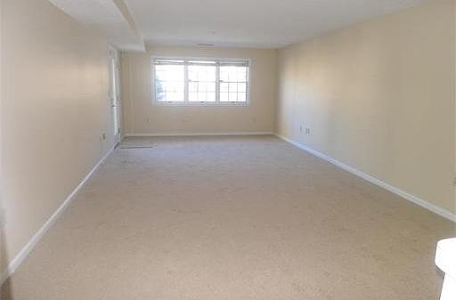 3rd image of 10 Weatherly Dr Unit 1
