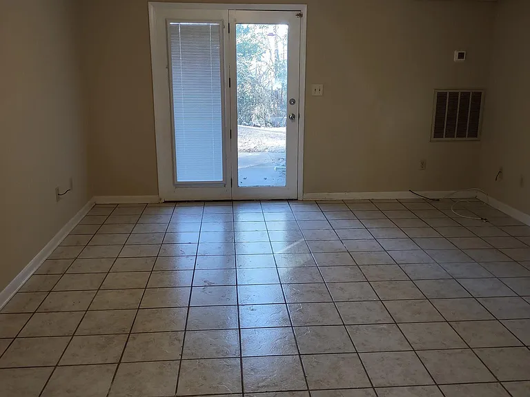 1822 Richardson St #1823 — Photo 6
