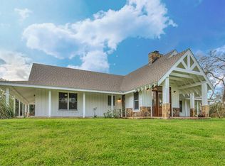 1010 Yaupon Creek Estates Dr, Columbus, TX 78934