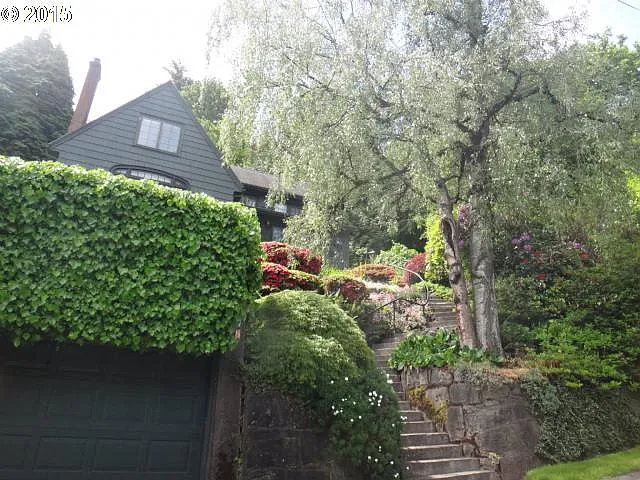 1808 SW Elizabeth St photo 1