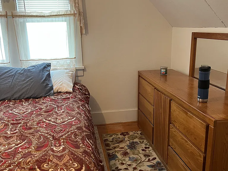 321 Linn St — Photo 17
