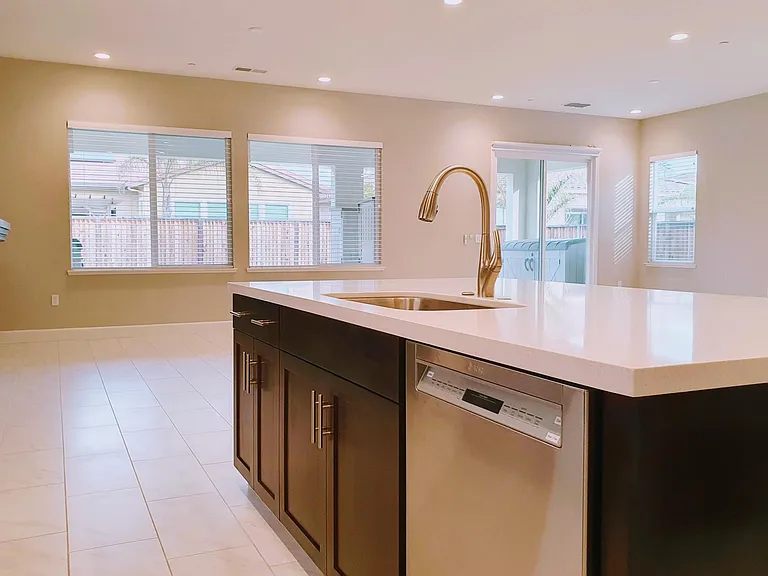 7142 Lakehead Way — Photo 5