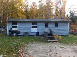 4523 River Rd, Frankfort, MI 49635