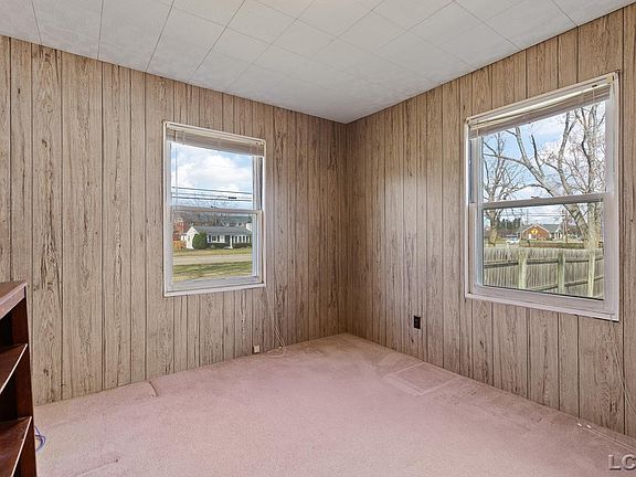 4th image of 108 S Occidental Rd