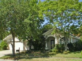 9223 Mill Cir, Tampa, FL 33647