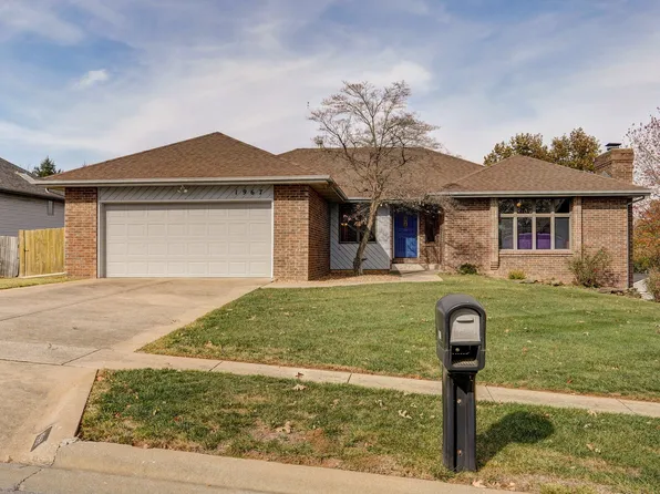 1967 W Inglewood Street, Springfield, MO 65810