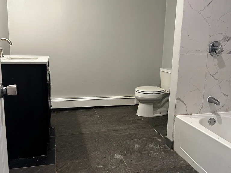 16 Lincoln Ave #16B — Photo 2