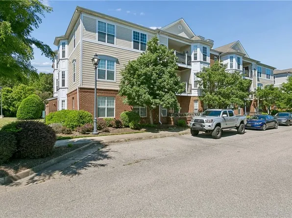 637 Claire Ln, Newport News, VA 23602