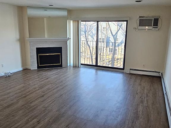 5th image of 492 N Broadway APT 7