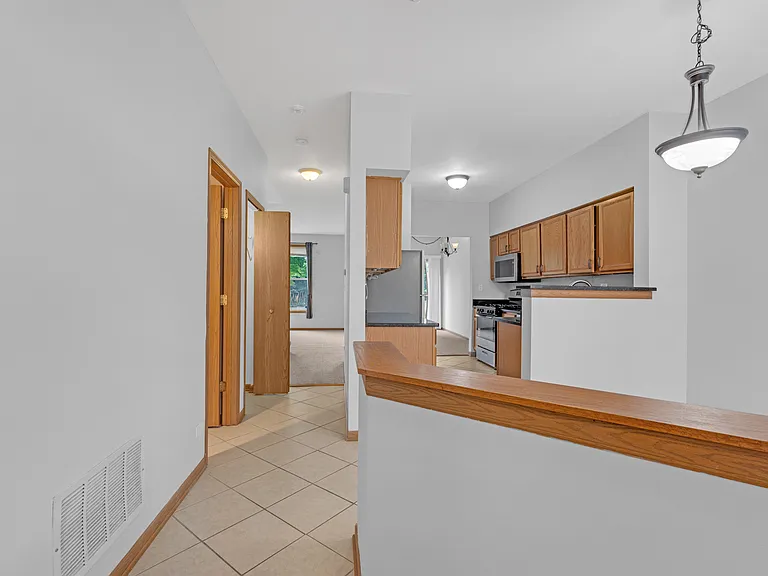 989 Sheridan Cir — Photo 13