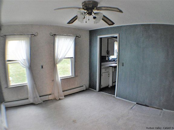 4th image of 1006 Us Rt 44