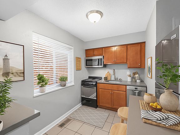 2nd image of 5371 Arsenal St #205