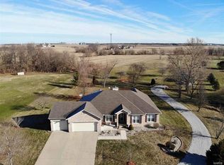 149 Savannah Ct, Marine, IL 62061