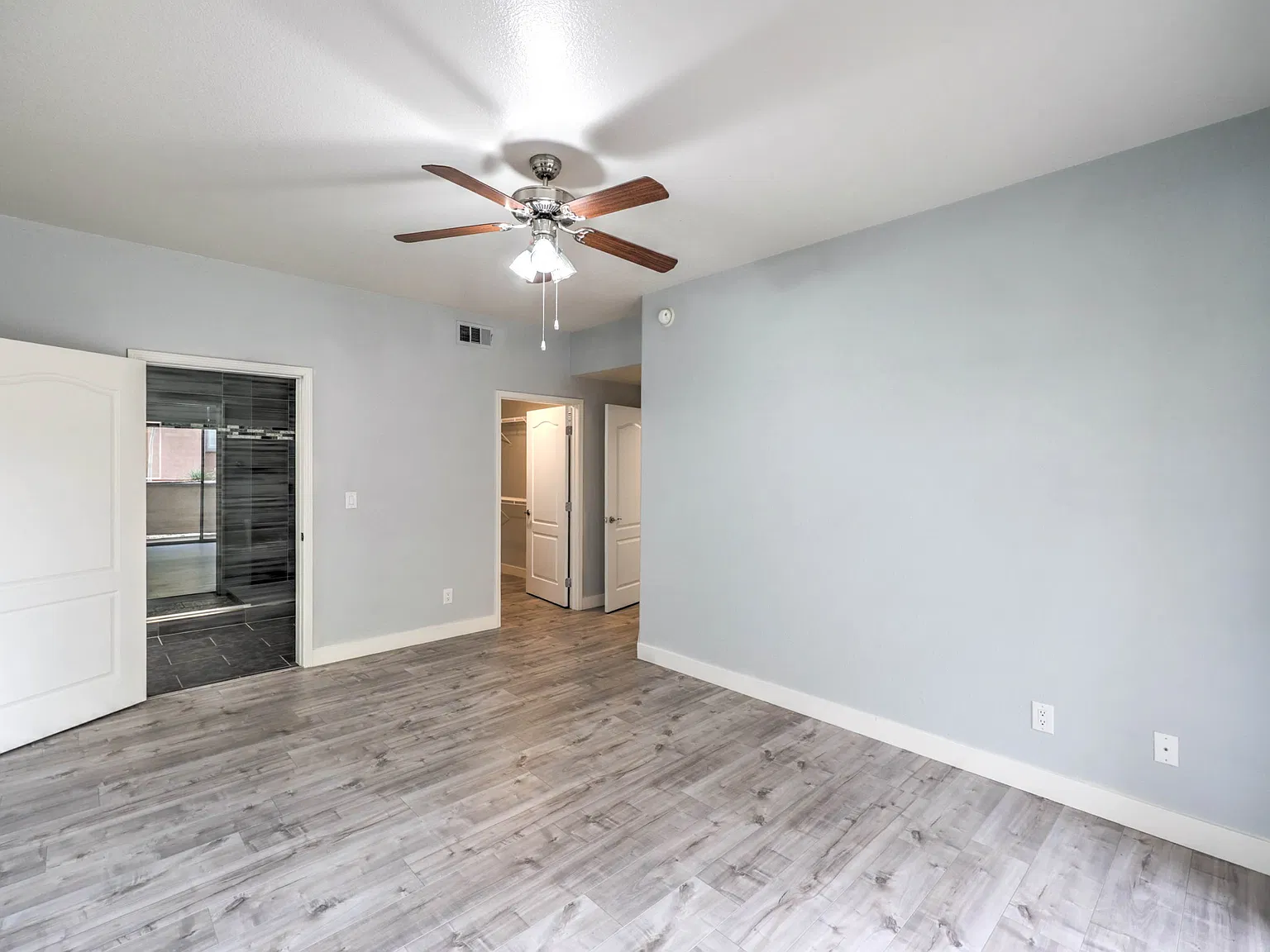 3 bed, 1265 sqft, $1,745 — Photo 3