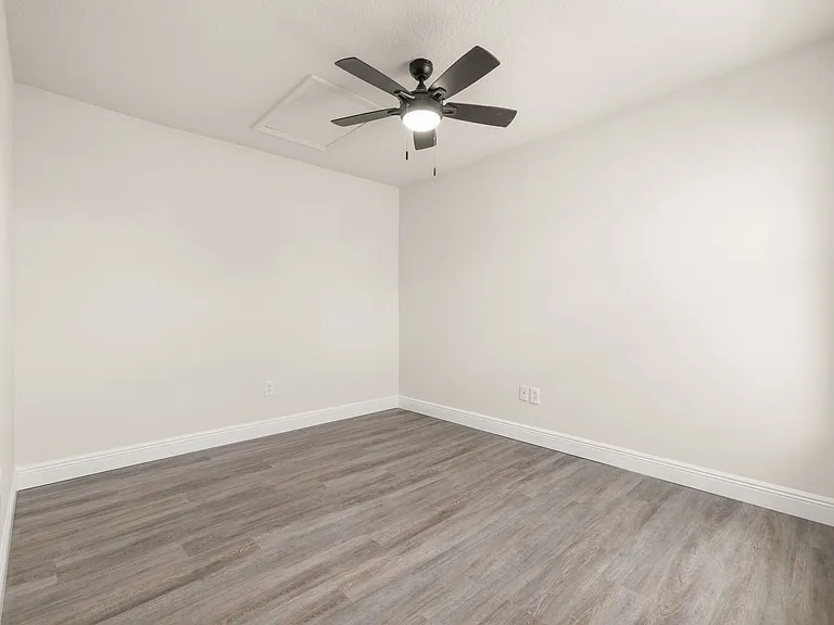 142 Mango Dr — Photo 11