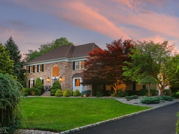 3 Oakley Knoll, Hillsborough Twp., NJ 08844