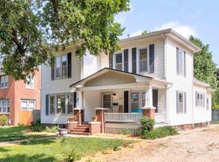 318 E 2nd St, Newton, KS 67114