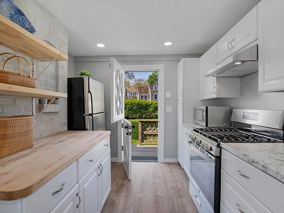 4th image of 45 Marston Avenue