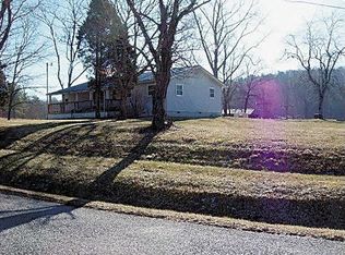 1391 Claysville Rd, Crossville, TN 38571